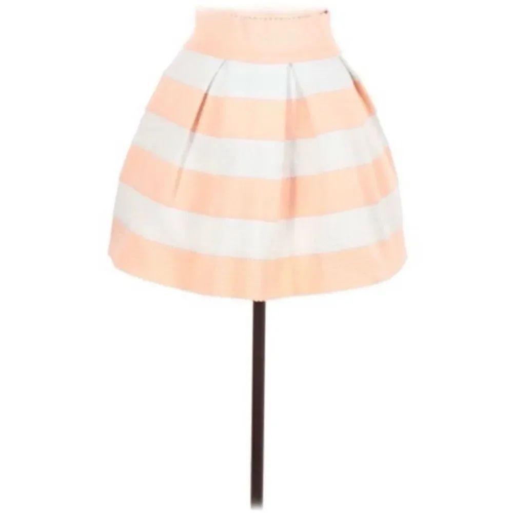 Brand New Womens Cleo Apparel Boutique Textured Striped Mini Skirt - Sz M